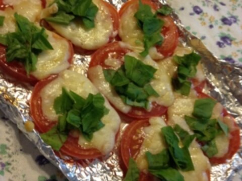 オーブントースターで簡単☆トマトのチーズ焼き